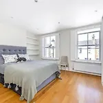 Charming Victorian Notting Hill